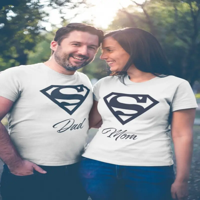Super mom & dad, set 2 tricouri cu mesaje