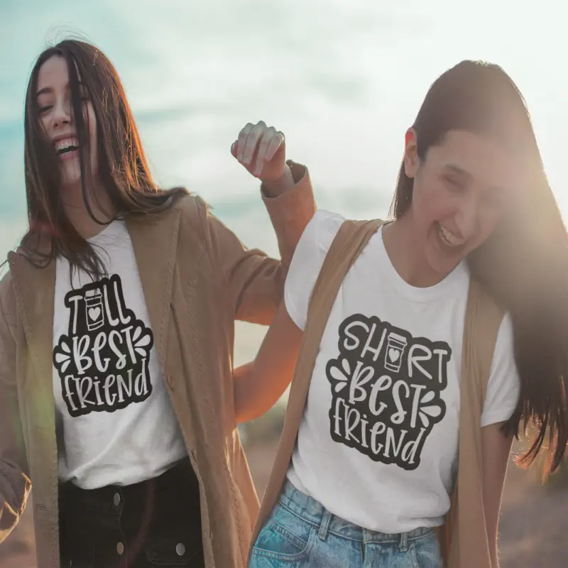 Short & tall best friends, set 2 tricouri cu mesaje.