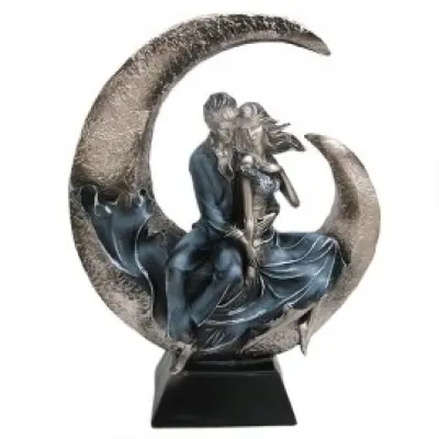 Indragostiti in semiluna, statueta din rasina