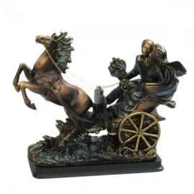 Statueta indragostiti in trasura realizata din rasina