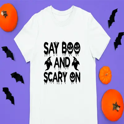 Say boo and scary on, tricou cu mesaj
