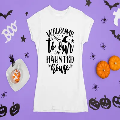 Welcome to our haunted house, tricou cu mesaj
