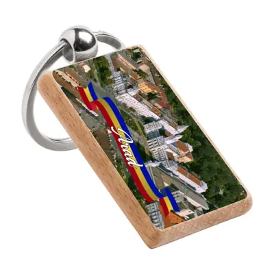 Arad romania, breloc din lemn, model 010