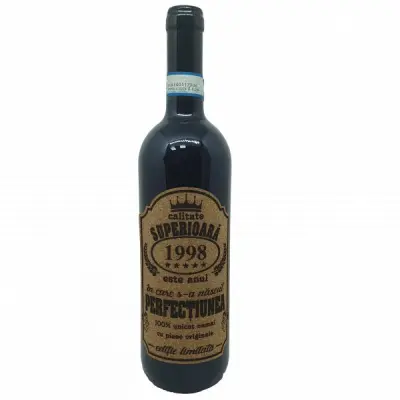 1998 este anul in care s-a nascut perfectiunea, eticheta pluta cu mesaj
